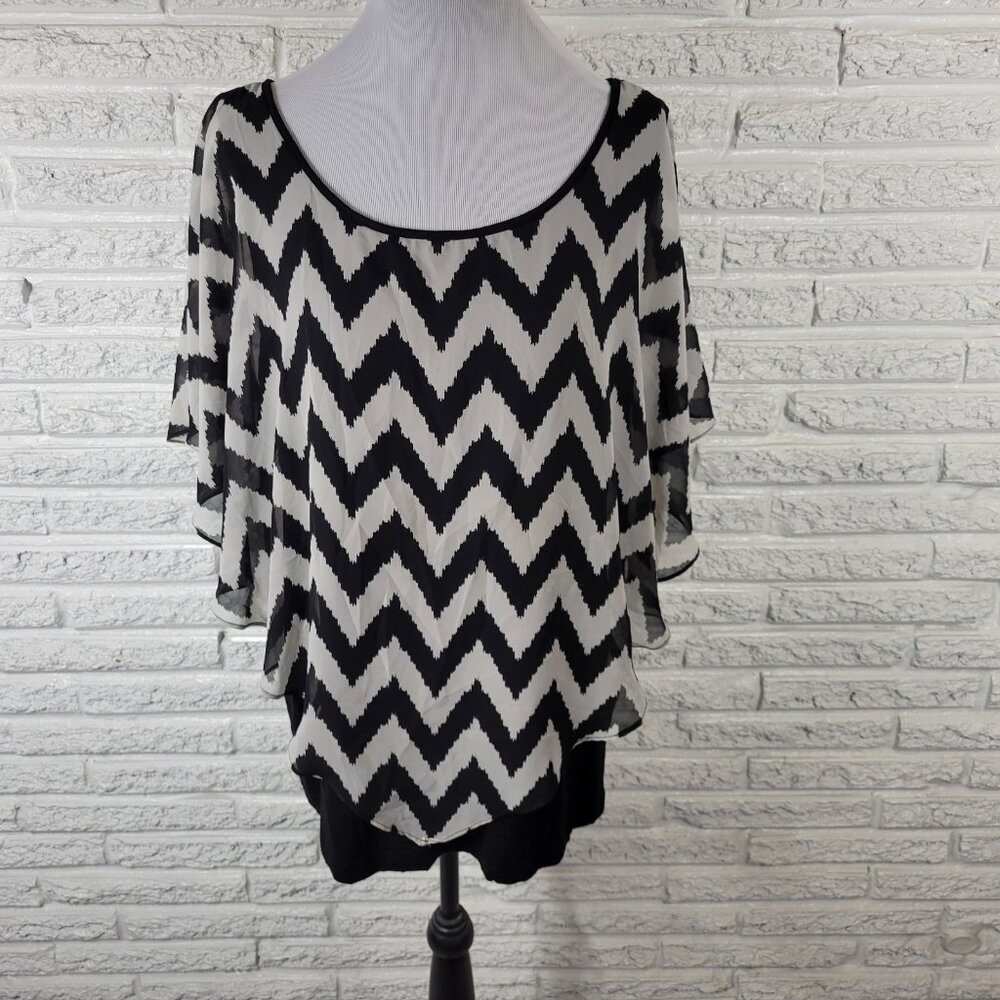 Alyx Women's 2X Plus Size Top Blouse Black White Zig Zag Kimono GEO115XE
